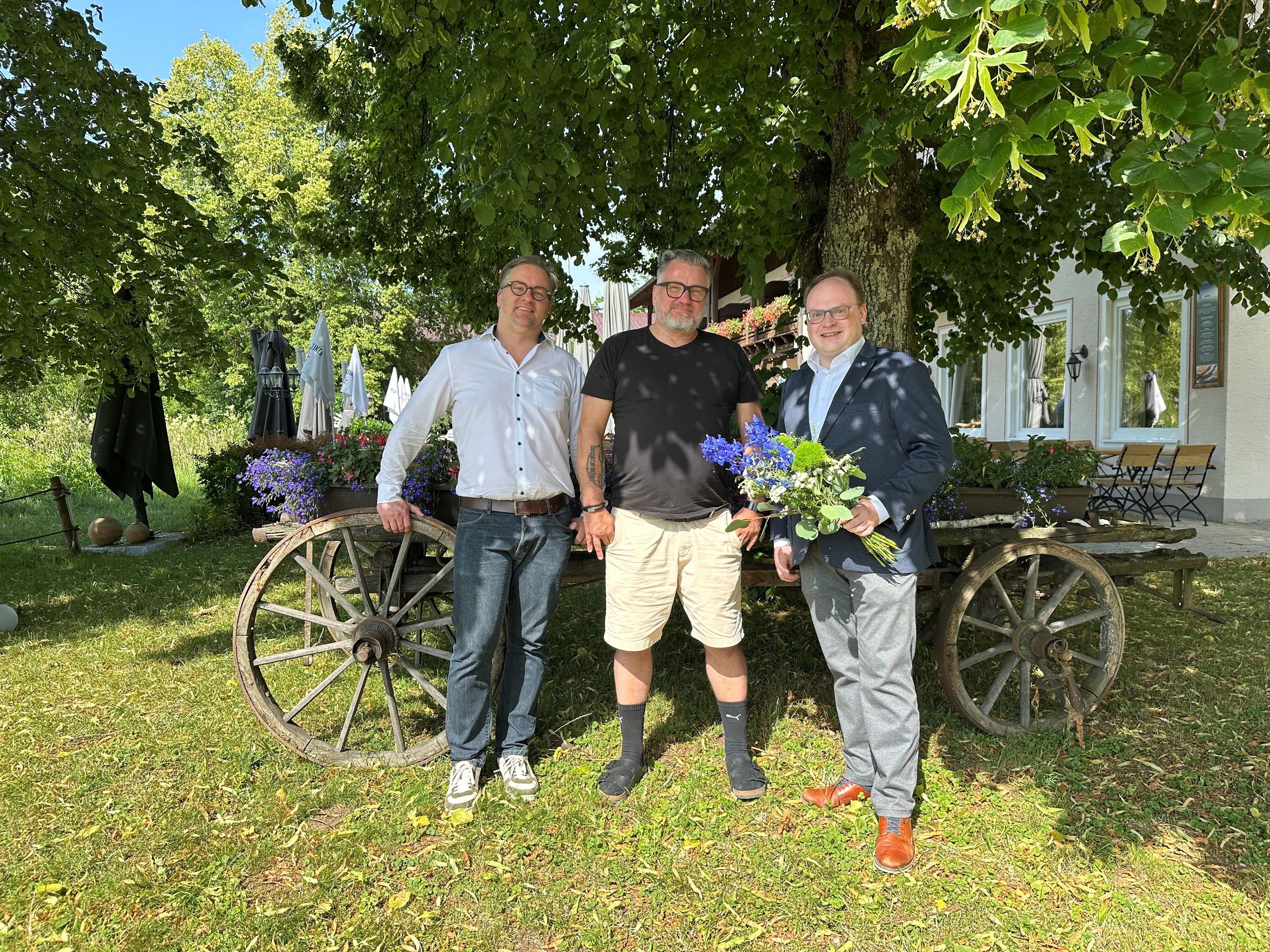 2025 06 26 Pressebild Leyk Genuss Ort Auszeichnungen Guide Michelin C Markt Prien A. Chiemsee