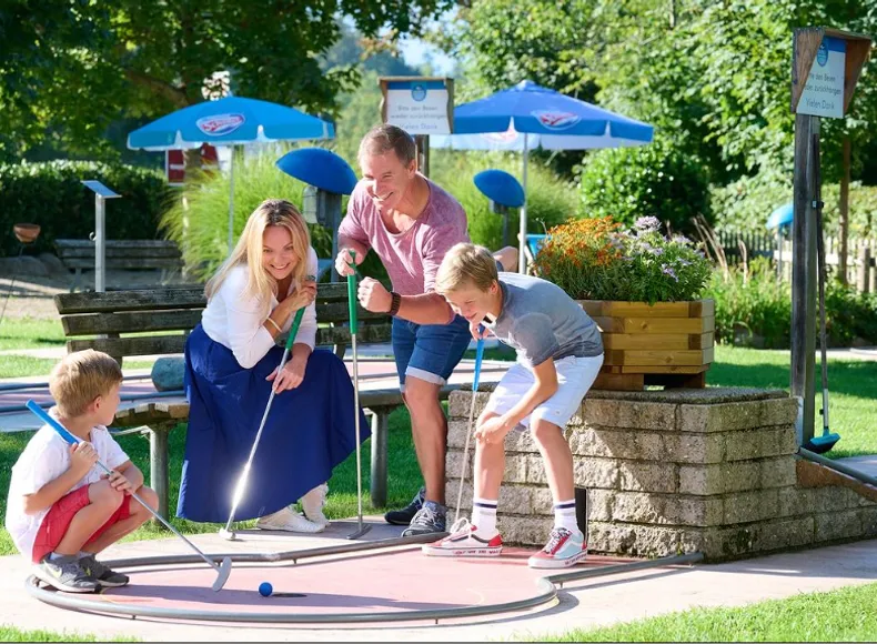 Minigolf Spielen Chiemsee Kaufmann Prien Bernau Seebruck Chieming Familien Gruppen Einzel oder Paare auch Kindergeburtstage ab 4,50€/Person