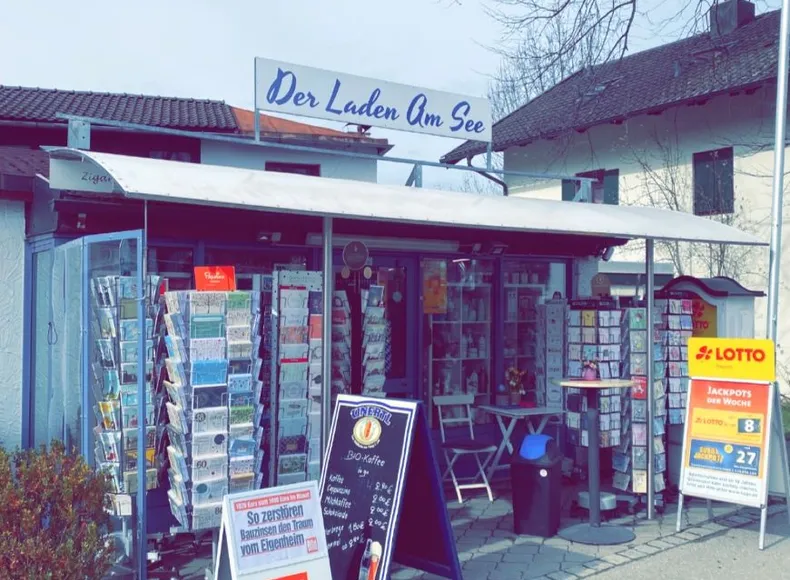 Aussenansicht Der Laden Am See Kiosk in Prien Am Chiemsee