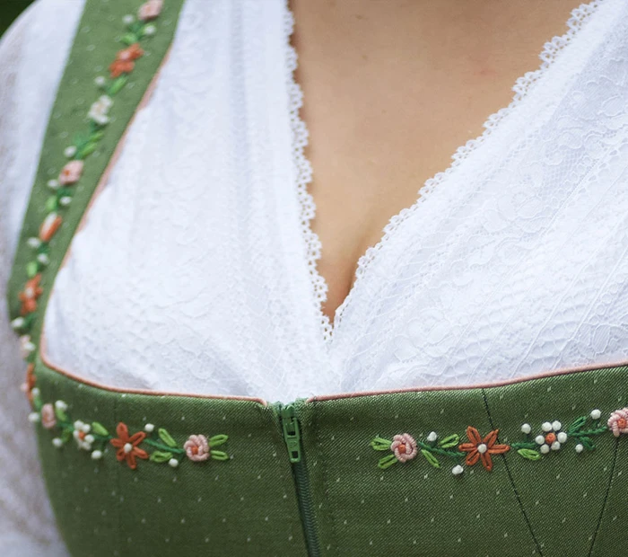 Trachtenmode grünes Dirndl