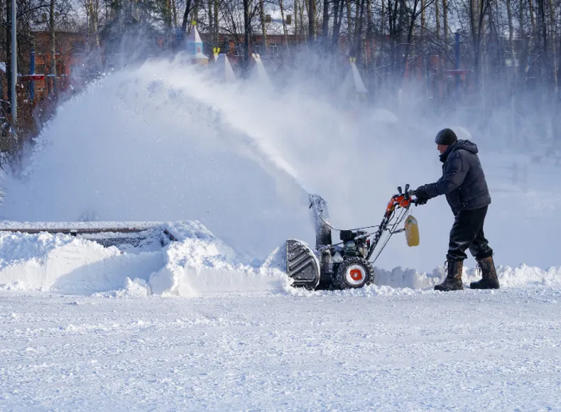 Schneefräse im Einsatz