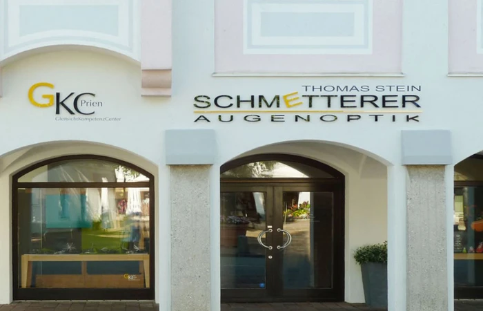 Geschäftshaus von außen von Augenoptik Schmetterer in Prien am Chiemsee
