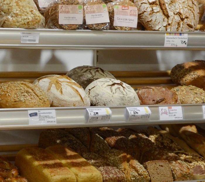 Priener Regional und Bio Markt Auswahl an Broten