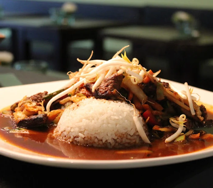 Bamis Wok Prien Curry Gericht